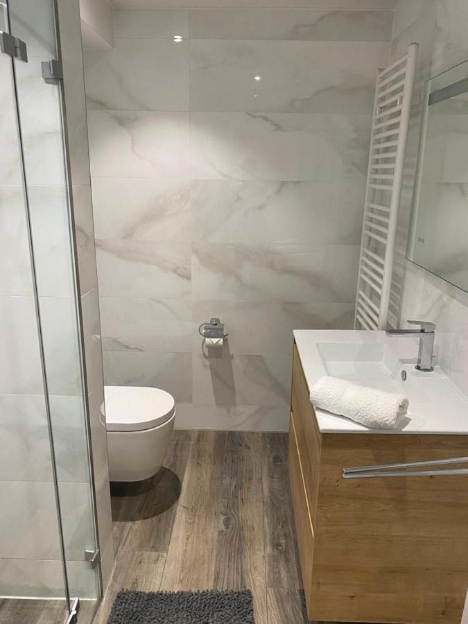 Appartement Lovely One Bedroom In City Center With Parking, Near Public Transport *